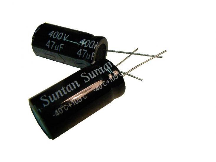 kondenzátor 47uF/400V 105°C