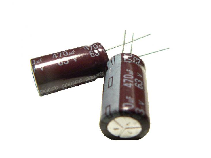 kondenzátor 470uF/63V 105°C
