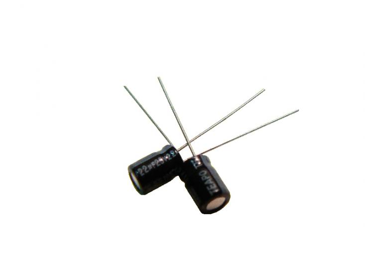 kondenzátor 33uF/16V 105°C (mini)