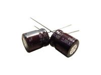 kondenzátor 6,8uF/250V 105°C